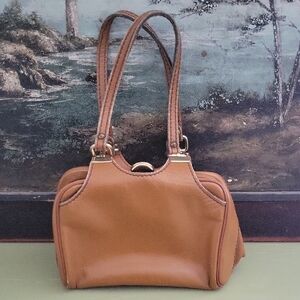 Elegant Tan Leather Handbag